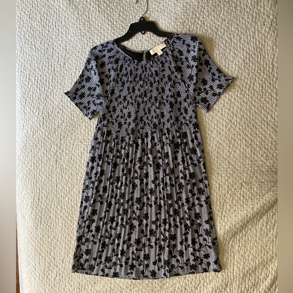 Michael Kors Summer Pleated Shift Dress Black Floral Print Size Small